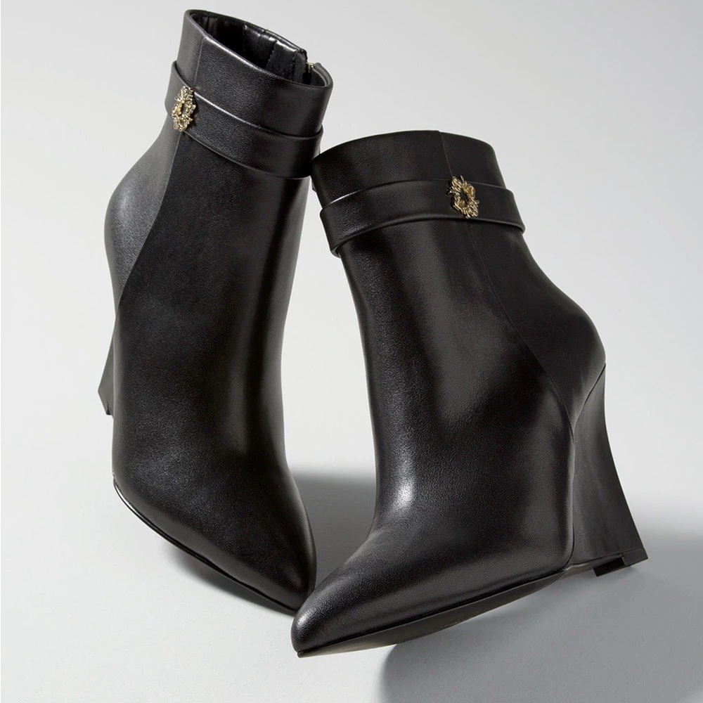 WHBM WEDGE BOOTIE Size 6 NIB